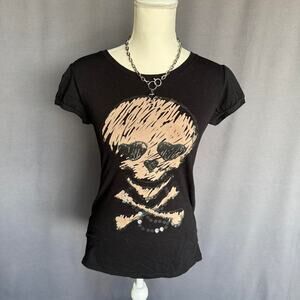Grunge skull baby tee top